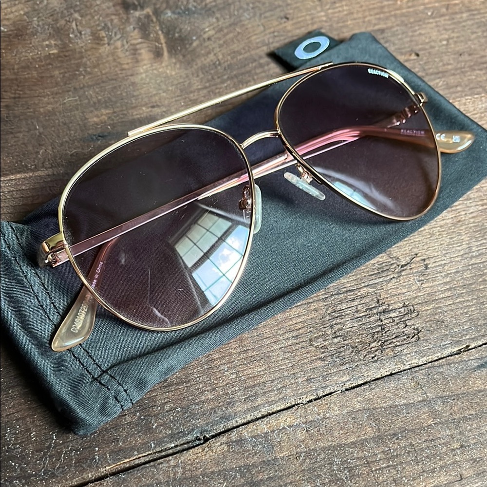 Gold Aviator Sunglasses